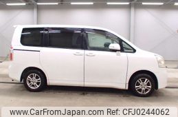 toyota noah 2007 NIKYO_SC54087