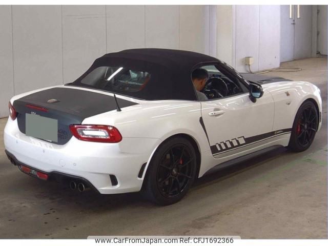 abarth 124 2017 CFJ1692366 image 2