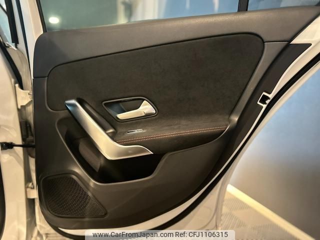 mercedes-benz a-class 2020 quick_quick_177084_W1K1770842V053998 image 2