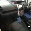 toyota voxy 2010 CFJ1640632 image 3