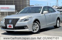 toyota crown-hybrid 2013 GOO_JP_700050301430240617002