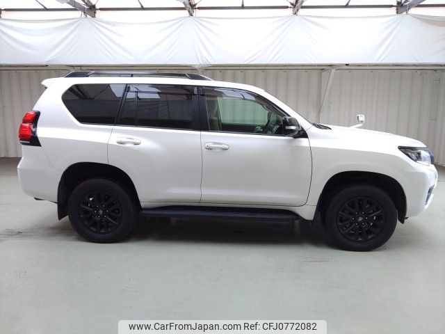 toyota land-cruiser-prado 2022 ENHANCEAUTO_1_ea294977 image 2