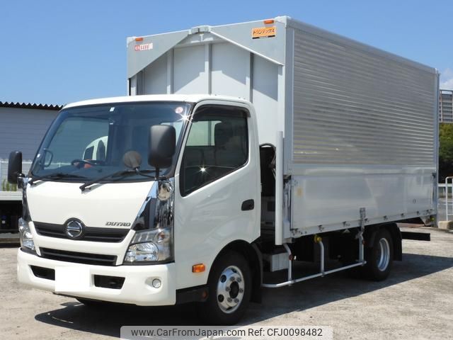 hino dutro 2017 GOO_NET_EXCHANGE_0709067A30240807W001 image 1