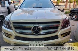 mercedes-benz-gl-class-2016-36494-car_40175055-19aa-486b-8ee1-b688848ad444