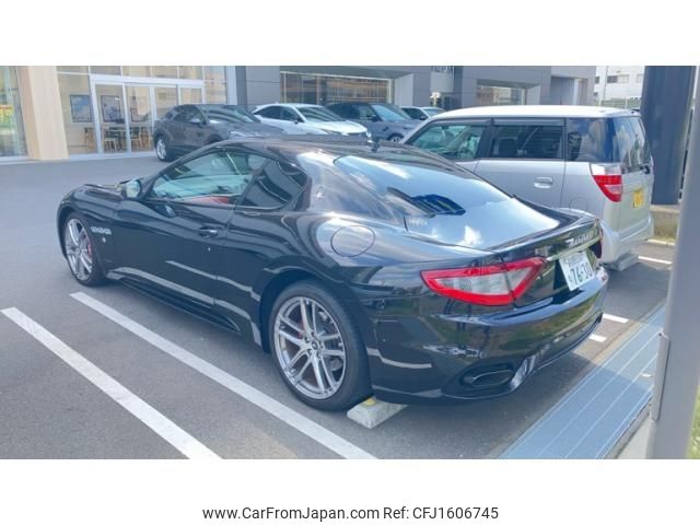 maserati granturismo 2018 CFJ1606745 image 2