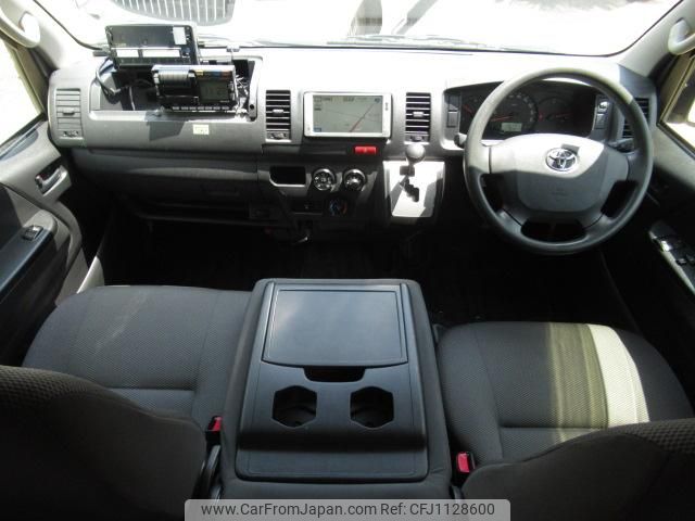 toyota regiusace-van 2016 GOO_JP_700056043930250508004 image 2