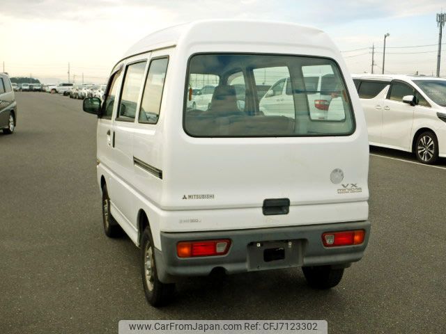 mitsubishi minicab-van 1997 No.13697 image 2