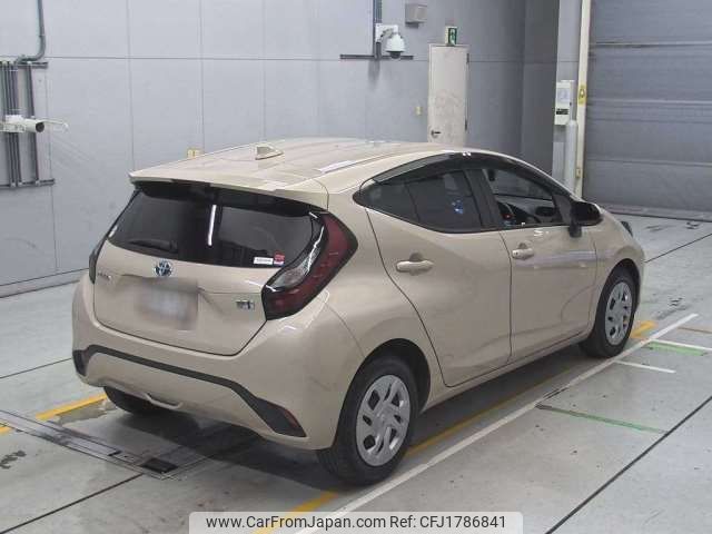 toyota aqua 2023 CFJ1786841 image 2