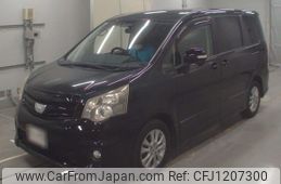 toyota noah 2013 -TOYOTA--Noah ZRR70W-0562366---TOYOTA--Noah ZRR70W-0562366-