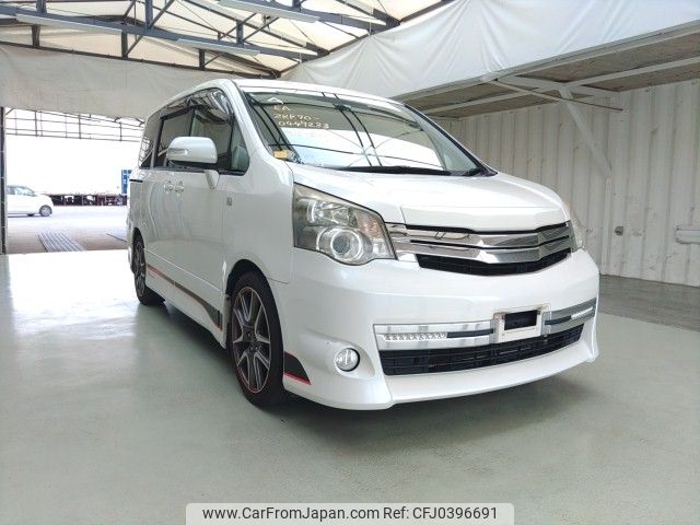 toyota noah 2011 ENHANCEAUTO_1_ea290037 image 1