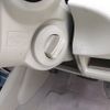 nissan tiida 2010 CFJ1717999 image 9