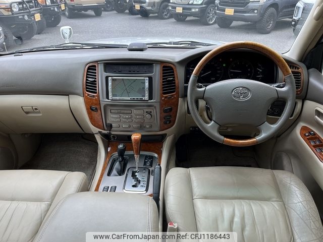toyota land-cruiser-wagon 2004 -TOYOTA--Land Cruiser Wagon UZJ100W--UZJ100-0149962---TOYOTA--Land Cruiser Wagon UZJ100W--UZJ100-0149962- image 2