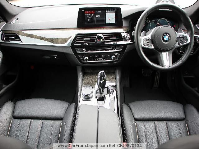 bmw 5-series 2017 quick_quick_DBA-JA20_WBAJA52030WC08074 image 2