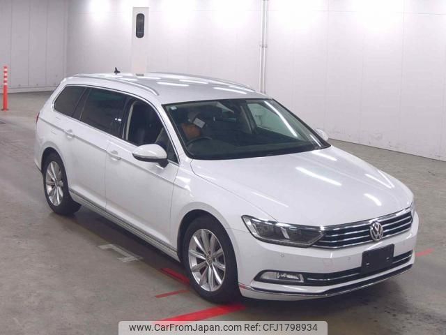 volkswagen passat-variant 2018 CFJ1798934 image 1