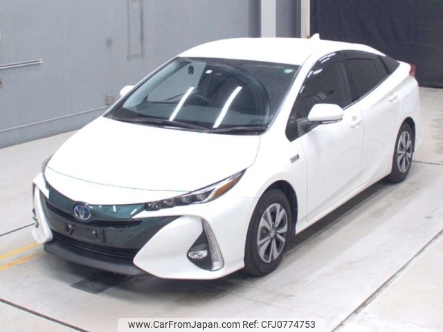 toyota prius-phv 2018 -TOYOTA--Prius PHV ZVW52-3072825---TOYOTA--Prius PHV ZVW52-3072825- image 1