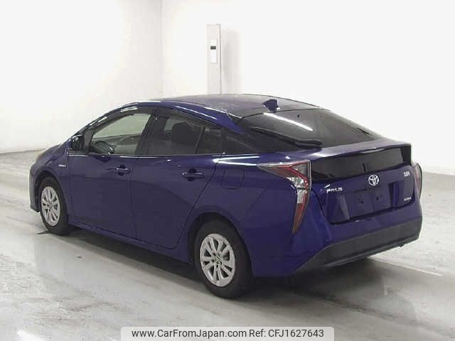 toyota prius 2016 CFJ1627643 image 2