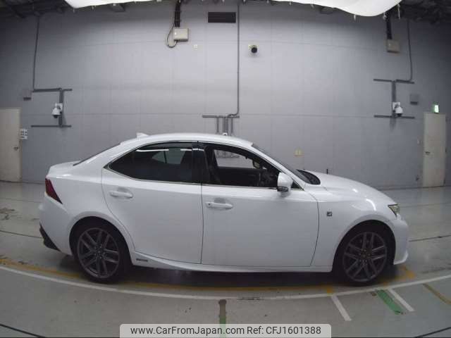 lexus is 2014 CFJ1601388 image 2