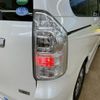 toyota voxy 2013 -TOYOTA--Voxy ZRR70W--ZRR70-0589616---TOYOTA--Voxy ZRR70W--ZRR70-0589616- image 32