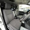 toyota voxy 2017 CARSENSOR_JP_AU6432067105 image 17