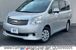 toyota noah 2013 -TOYOTA--Noah DBA-ZRR70G--ZRR70-0560616---TOYOTA--Noah DBA-ZRR70G--ZRR70-0560616-