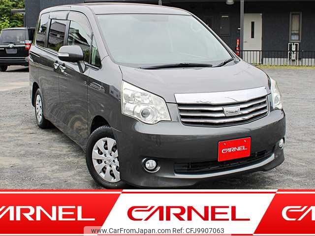 toyota noah 2012 S12637 image 1