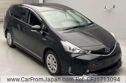 toyota prius-α 2016 CFJ1713094
