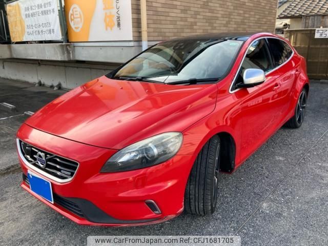 volvo v40 2013 CFJ1681705 image 1