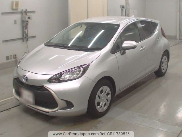 toyota aqua 2022 CFJ1739526 image 1