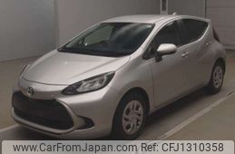 toyota aqua 2022 -TOYOTA--AQUA 6AA-MXPK11--MXPK11-2046941---TOYOTA--AQUA 6AA-MXPK11--MXPK11-2046941-