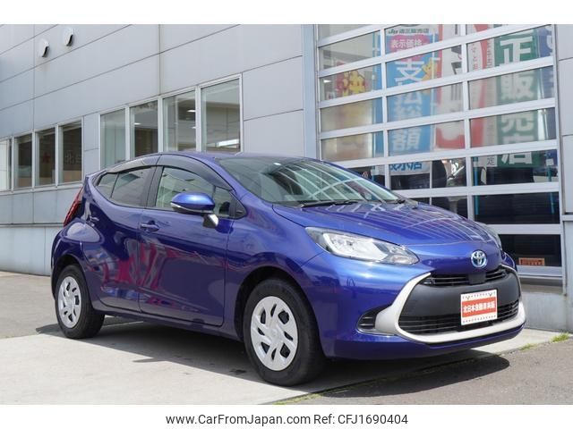 toyota aqua 2022 CFJ1690404 image 1