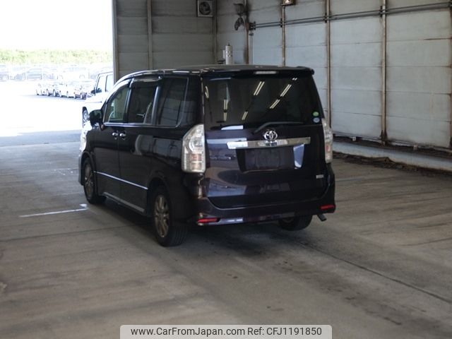 toyota voxy 2012 -TOYOTA--Voxy ZRR70W-0499427---TOYOTA--Voxy ZRR70W-0499427- image 2
