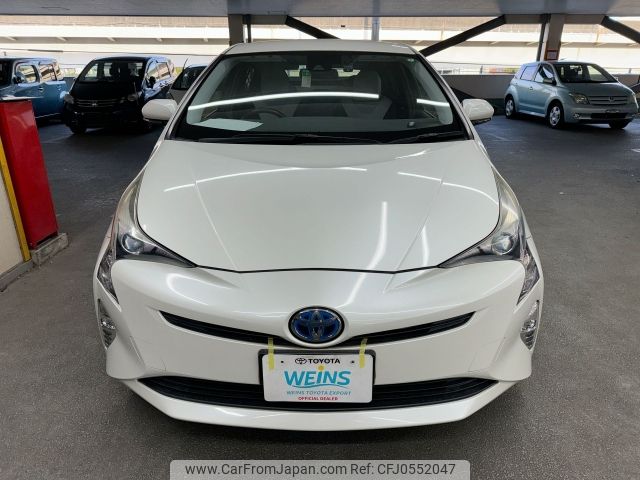 toyota prius 2016 AF-ZVW50-6003967 image 2