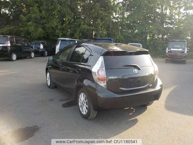 toyota aqua 2014 -TOYOTA--AQUA DAA-NHP10--NHP10-2334440---TOYOTA--AQUA DAA-NHP10--NHP10-2334440- image 2
