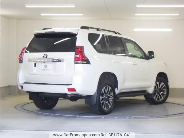 toyota land-cruiser-prado 2023 CFJ1761041 image 2