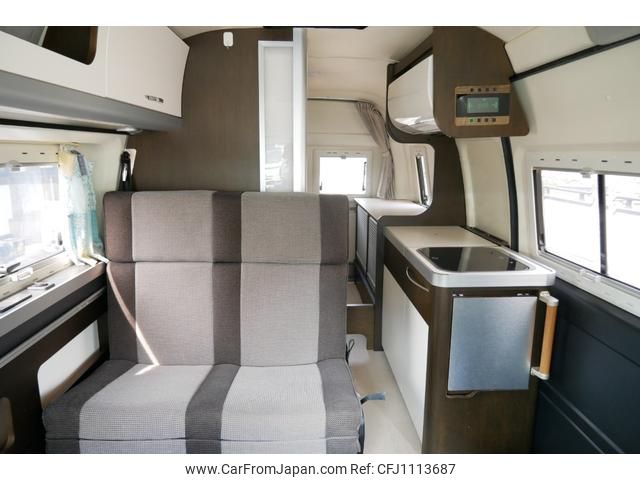 toyota hiace-van 2018 GOO_JP_700070921030250502001 image 2