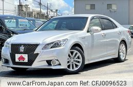 toyota crown-hybrid 2013 GOO_JP_700050301430240809005