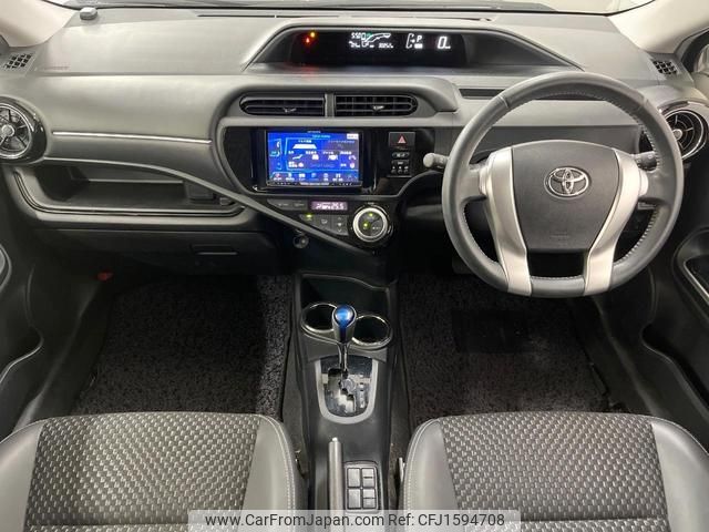 toyota aqua 2016 CFJ1594708 image 2