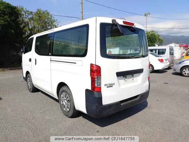 nissan nv350-caravan-van 2017 CFJ1847755 image 2