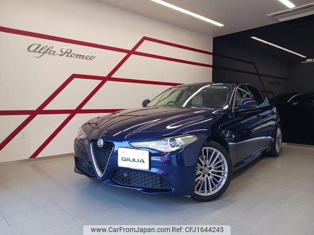 alfa-romeo giulia 2018 CFJ1644245 image 1