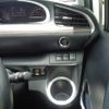 toyota sienta 2017 -TOYOTA--Sienta DBA-NSP170G--NSP170-7124642---TOYOTA--Sienta DBA-NSP170G--NSP170-7124642- image 17