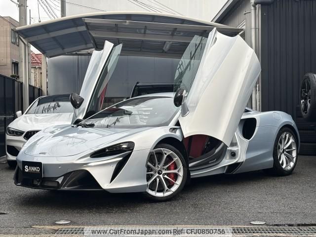 mclaren mclaren-others 2023 quick_quick_7LA-MA6_SBM16AEE9PW001109 image 1