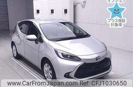toyota aqua 2021 CFJ1030650