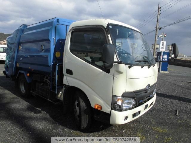 hino dutro 2018 GOO_NET_EXCHANGE_0802755A30250210W001 image 2