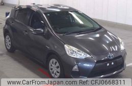 toyota aqua 2013 quick_quick_DAA-NHP10_6182530