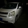 toyota noah 2007 CFJ1780311 image 4