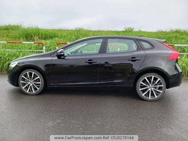 volvo v40 2018 quick_quick_LDA-MD4204T_YV1MVA8RDJ2505344 image 2