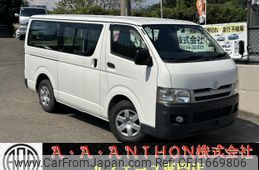 toyota hiace-van 2005 CFJ1669806