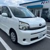 toyota voxy 2012 CFJ1557877 image 3