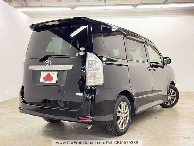 toyota voxy 2011 504928-927345 image 2