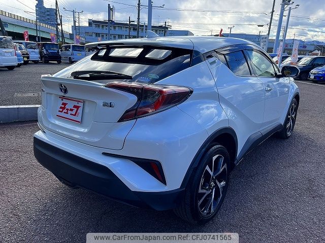 toyota c-hr 2018 -TOYOTA--C-HR DAA-ZYX10--ZYX10-2105867---TOYOTA--C-HR DAA-ZYX10--ZYX10-2105867- image 2
